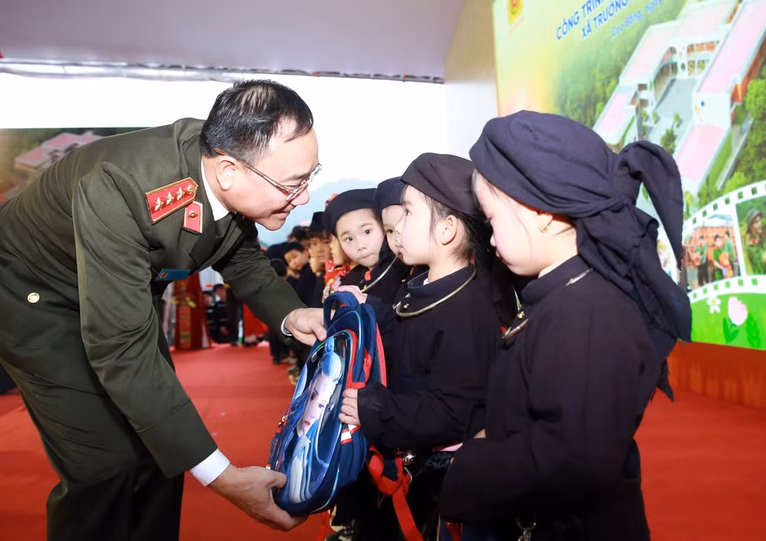 Thắp sáng ước mơ trẻ thơ vùng căn cứ cách mạng Trường Hà -0