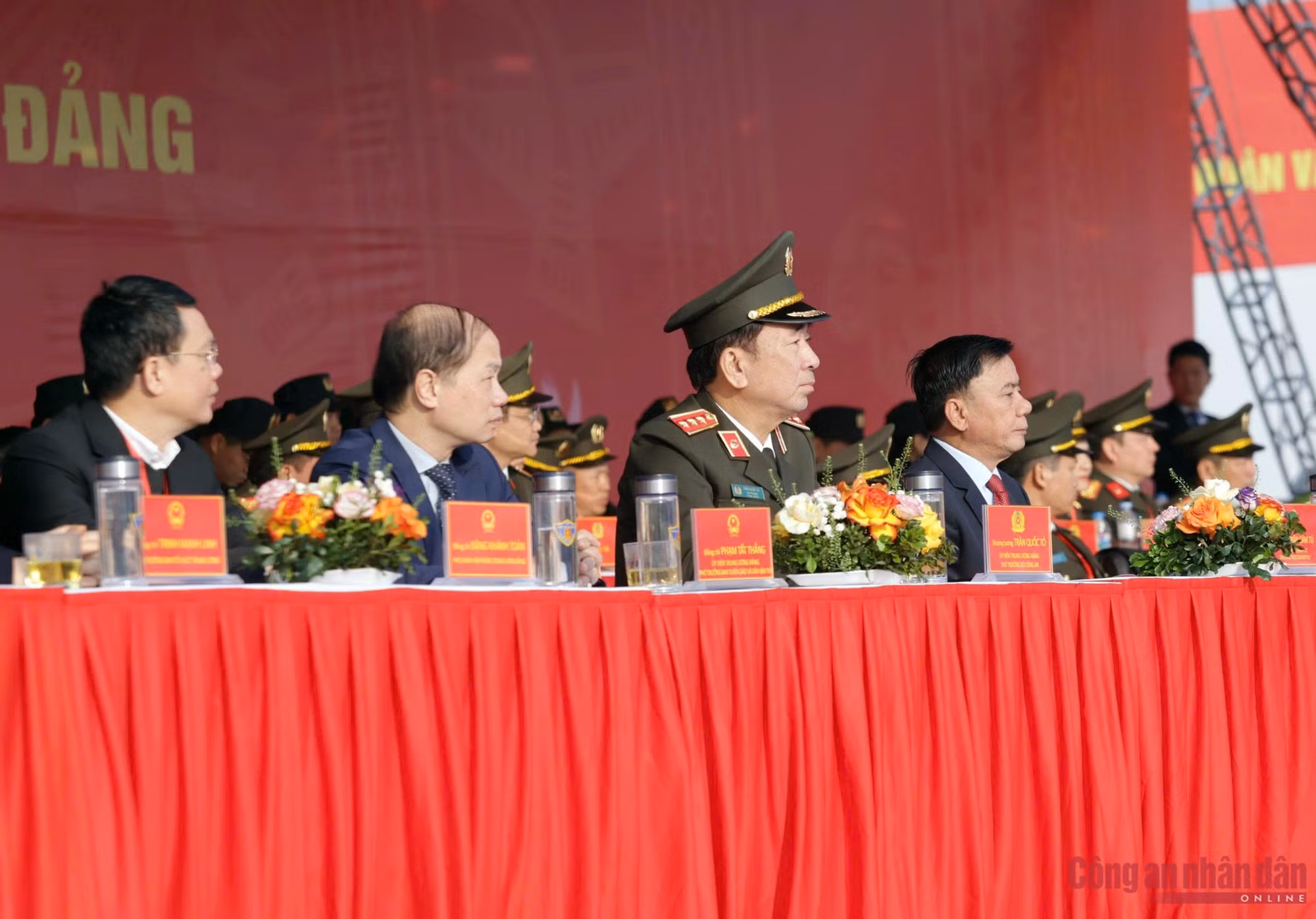 Lực lượng CAND quyết tâm bảo vệ tuyệt đối an toàn Đại hội XIV của Đảng -0