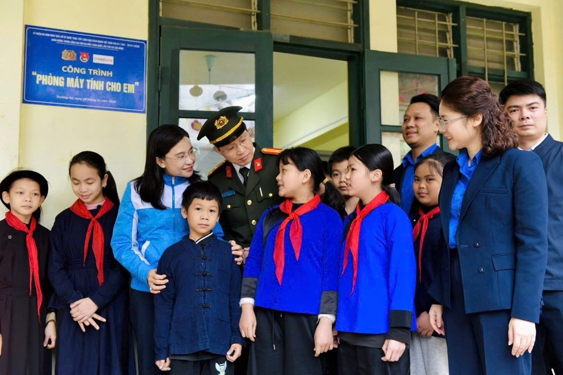 “Theo dấu chân Người” - ôn lại dấu mốc lịch sử thiêng liêng của dân tộc -1