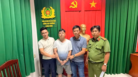 Người dân phát hiện và bắt giữ đối tượng truy nã 