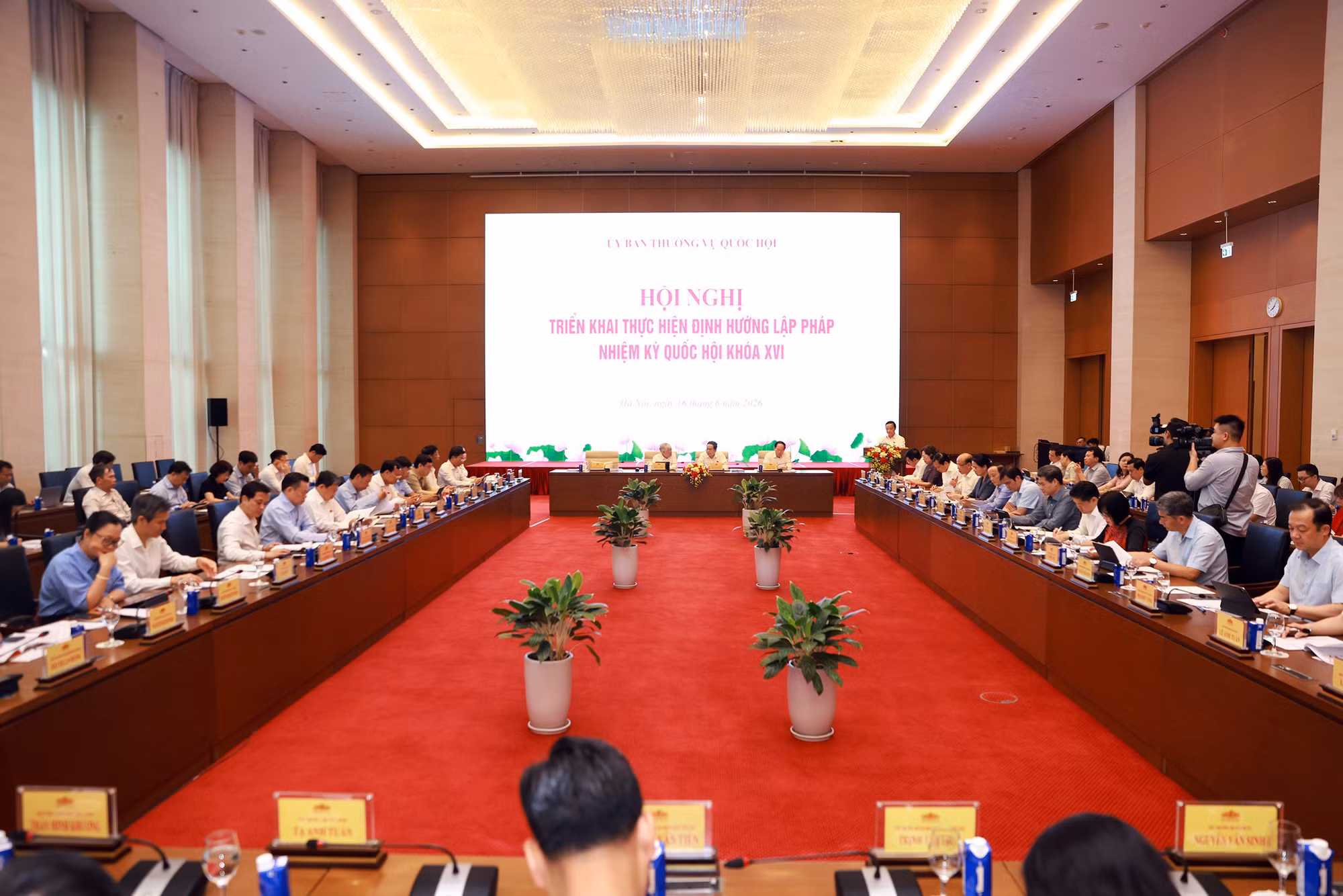 Quang cảnh hội nghị.