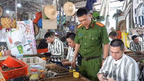 Để ngày trở về của người được đặc xá không còn bỡ ngỡ