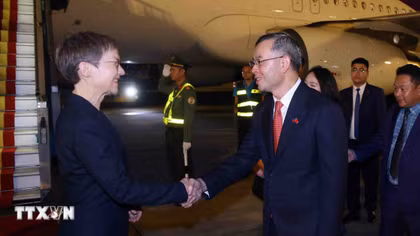 Thủ tướng Liechtenstein đến Hà Nội, bắt đầu thăm chính thức Việt Nam