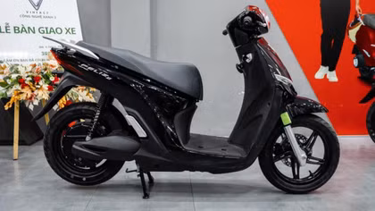VinFast Feliz II ấn tượng vì chở hơn 200 km vẫn êm, đổi pin chưa đầy 1 phút