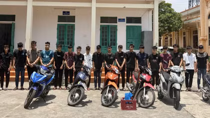 Khởi tố 16 thanh, thiếu niên về hành vi gây rối, phá phách