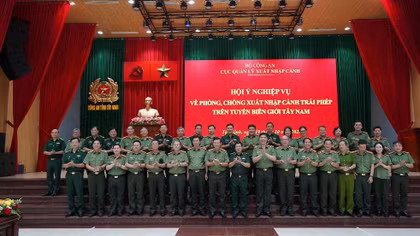 Phối hợp phòng, chống xuất nhập cảnh trái phép trên tuyến biên giới Tây Nam