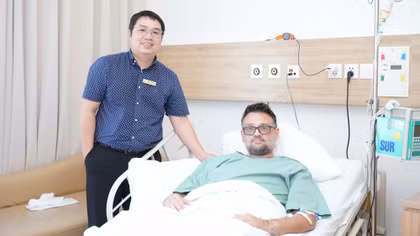 Vinmec Hải Phòng thành công thay khớp vai đảo ngược cho bệnh nhân người Anh