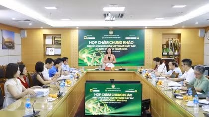 Tôn vinh 96 Nông dân Việt Nam xuất sắc 40 năm Đổi mới