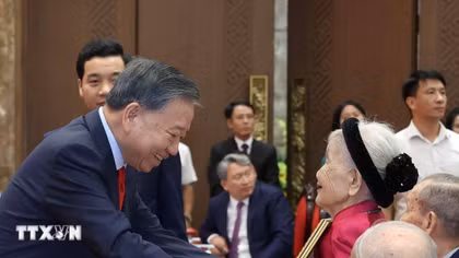 Tổng Bí thư, Chủ tịch nước: Những câu chuyện thật, việc làm thật, những năm tháng cống hiến của các Đảng viên lão thành có sức giáo dục rất lớn