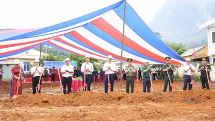 Khởi công xây dựng điểm Trường Mầm non Cốc Pàng
