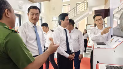 Lạng Sơn: “Trạm dịch vụ công số” – Bước đột phá trong chuyển đổi số và phục vụ nhân dân