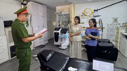 Thêm một thẩm mỹ viện bị khui lộ, “bác sĩ” hiện hình là kẻ lừa đảo