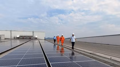 Sử dụng điện mặt trời mái nhà hướng tới mô hình sử dụng năng lượng bền vững