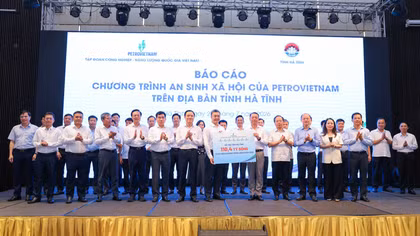 Petrovietnam mở rộng hợp tác lĩnh vực công nghiệp- năng lượng với Hà Tĩnh