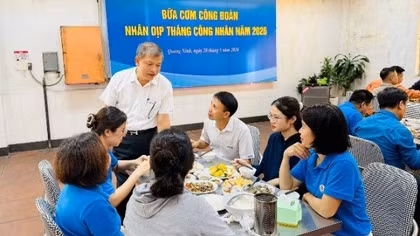 Công ty cổ phần Nhiệt điện Quảng Ninh tổ chức “Bữa cơm Công đoàn” nhân Tháng Công nhân 2026