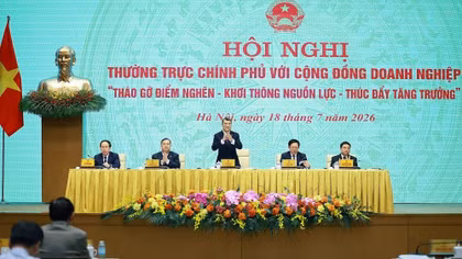 Chuyển mạnh từ nhận diện, tháo gỡ khó khăn sang hoàn thiện nền tảng kiến tạo phát triển