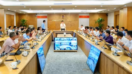 Lấy dữ liệu làm trung tâm, ưu tiên trí tuệ nhân tạo