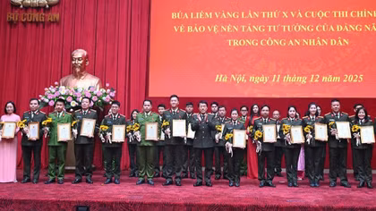 Phóng viên kinh tế vượt áp lực để hái những “trái ngọt”