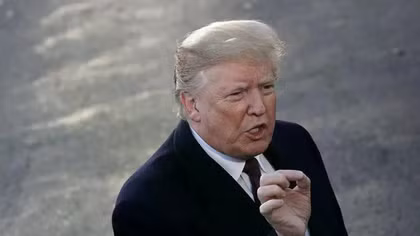 Tổng thống Mỹ Donald Trump ra tối hậu thư yêu cầu Fed hạ lãi suất
