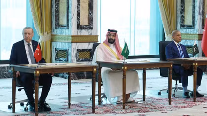Liên minh phòng thủ Mecca họp khẩn trước sức ép từ Houthi 