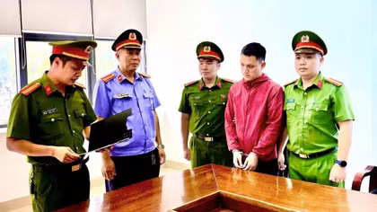 Cán bộ ngân hàng “đút túi” hơn 29 tỷ đồng