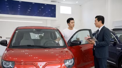 Mua VF 2 trả góp, người dùng cần tính những khoản nào?