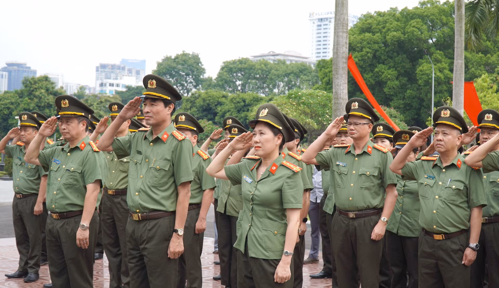 5anh-chung-2jpg.jpg