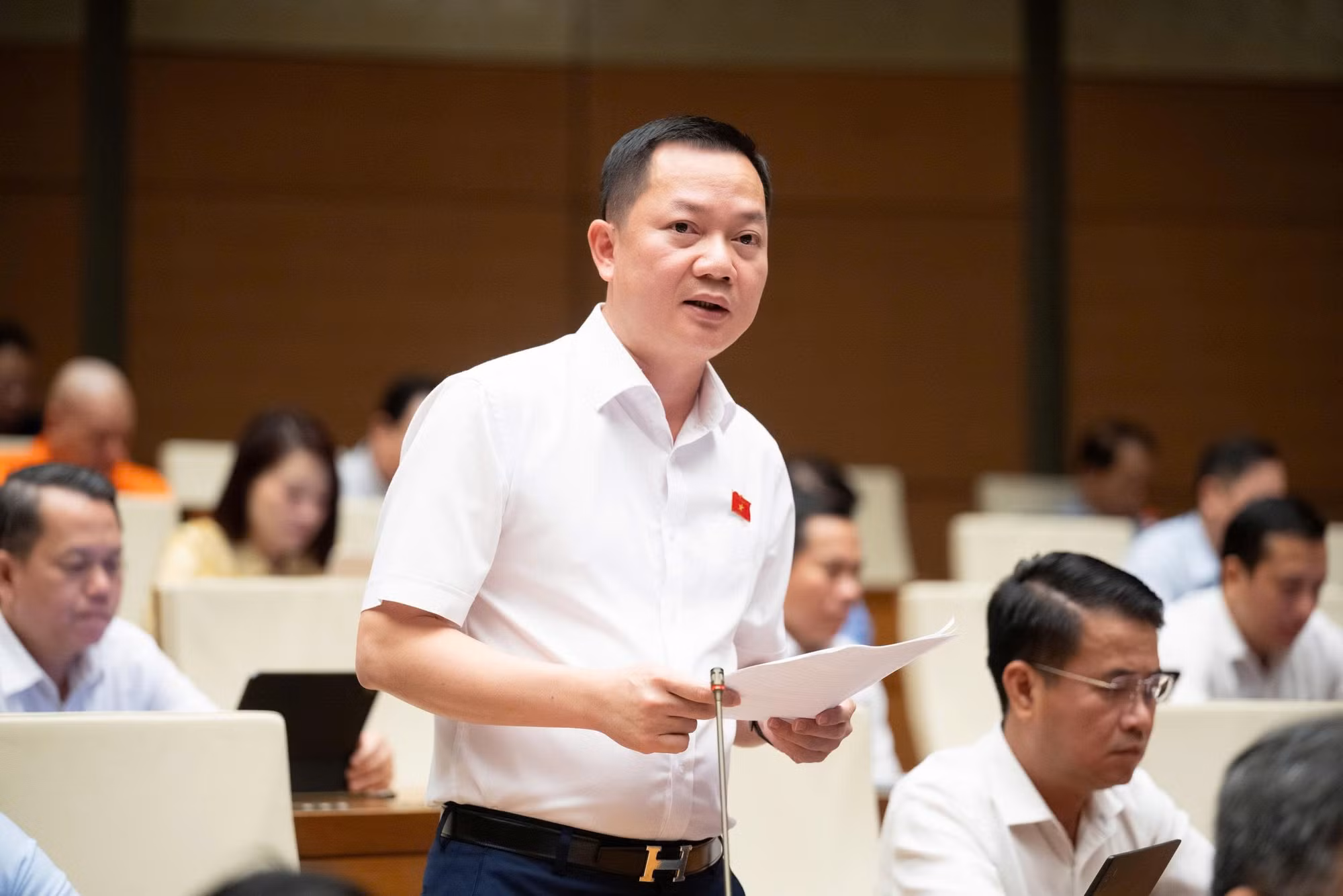 Đại biểu Quốc hội Trịnh Xuân An (Đoàn Đồng Nai) phát biểu tại phiên họp.