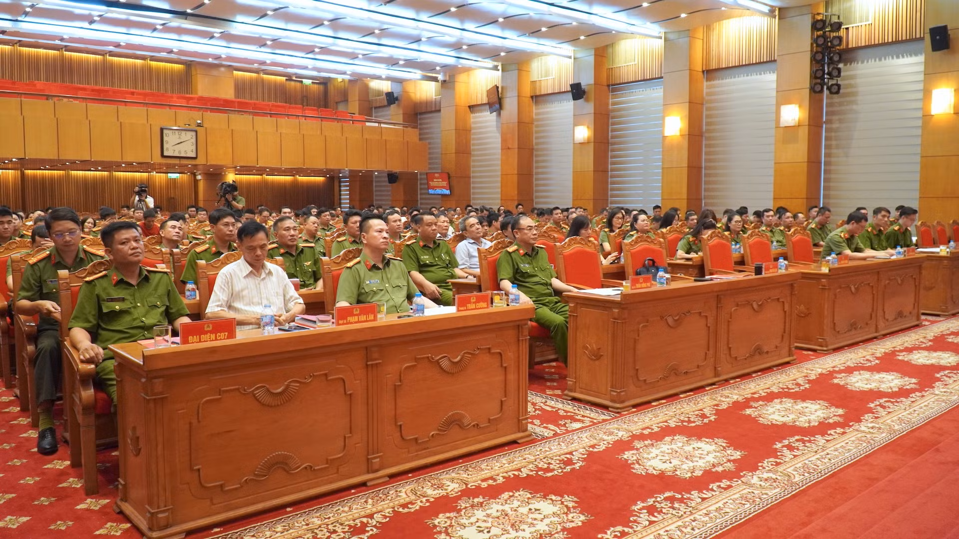 Các đại biểu dự khai giảng lớp huấn luyện