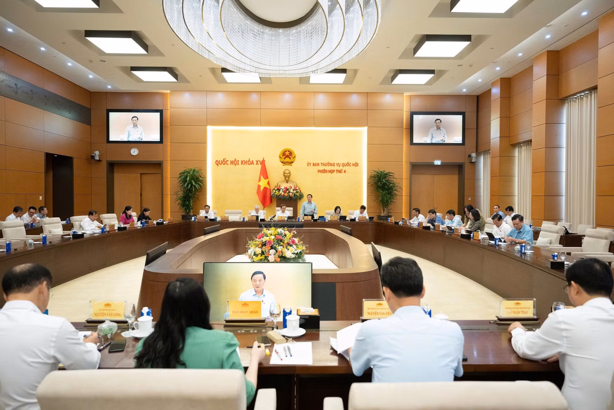 quang-canh.jpg