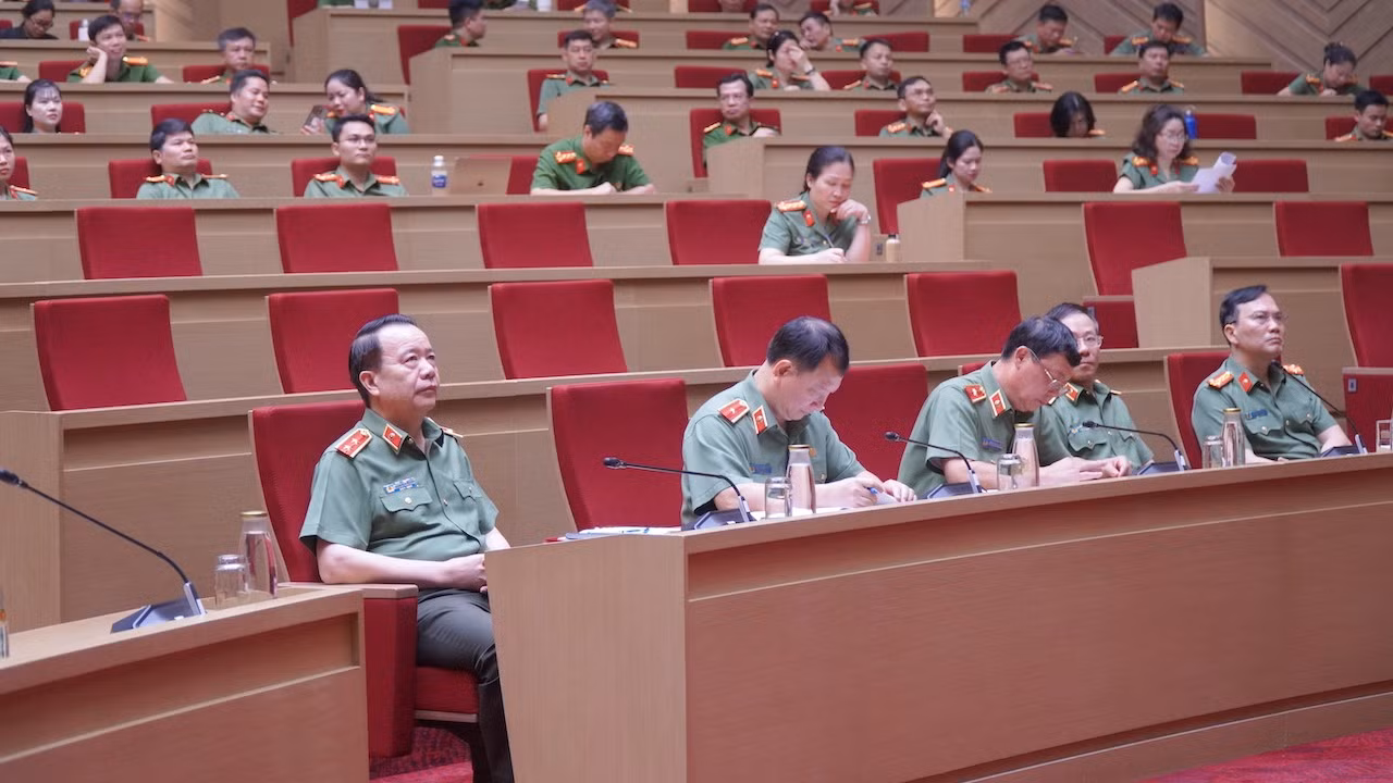 Các đại biểu dự hội nghị tại điểm cầu trụ sở Bộ Công an.
