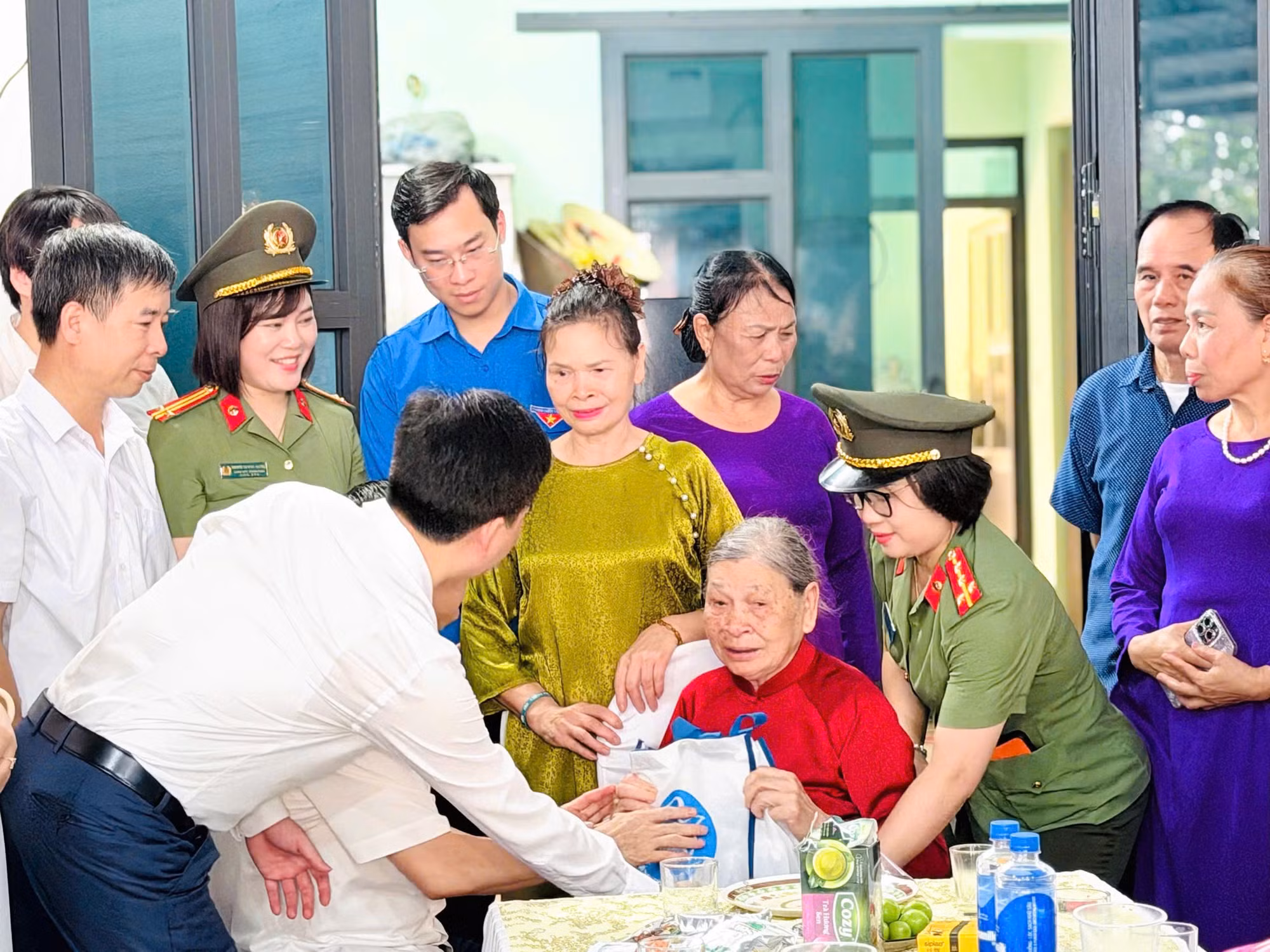 kham-mien-phi.jpg