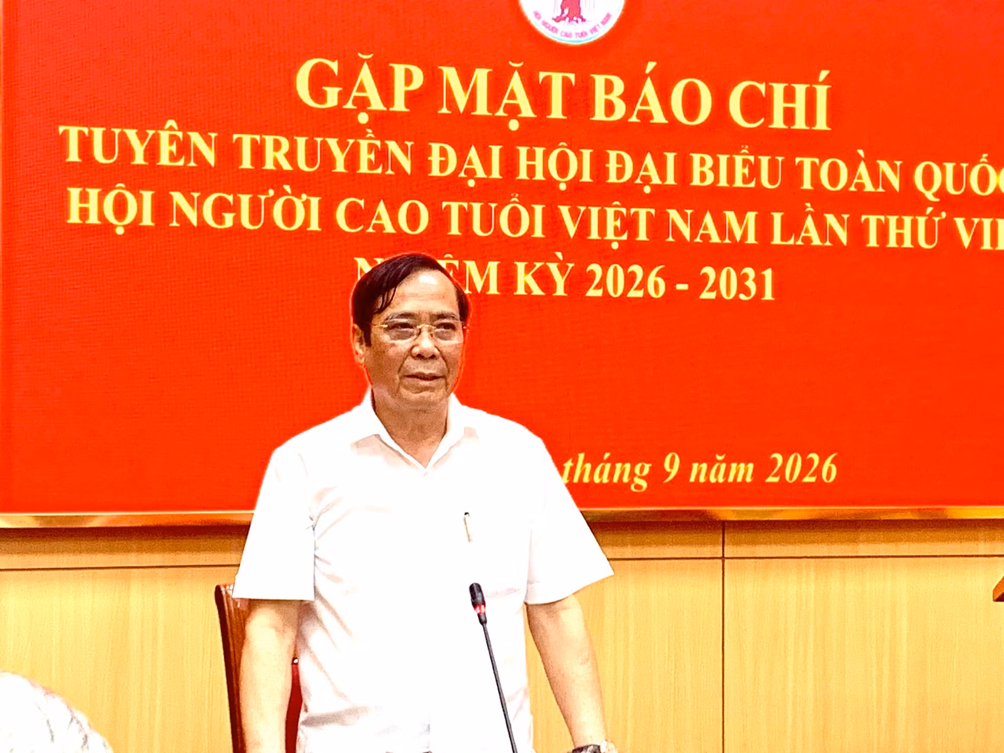 nguoi-cao-tuoi-6709.jpg