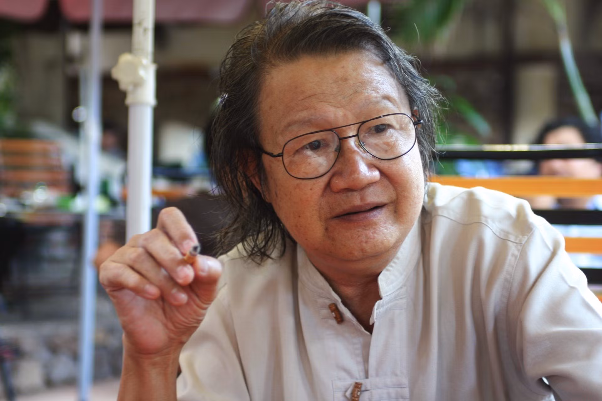 nha-van-tran-hoai-duong-anh-ly-doi.jpg