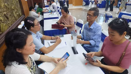 Mong muốn tiếp tục cống hiến, lao động cao tuổi gặp không ít rào cản