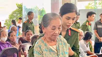 Bài 2: Từ di vật chiến tranh đến tên người lính