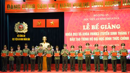 Học viện An ninh nhân dân trao bằng tốt nghiệp khóa D53 và VBMK3