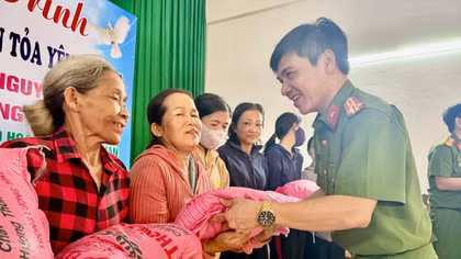 Công an xã ở "Đất lửa" Quảng Trị lặng lẽ thắp sáng niềm tin trong nhân dân