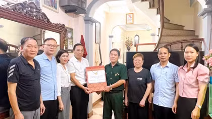 Người có công được tặng quà dịp kỷ niệm ngày Thương binh - Liệt sĩ