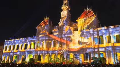 Náo nức với nghệ thuật 3D Mapping chào mừng thành phố mang tên Bác