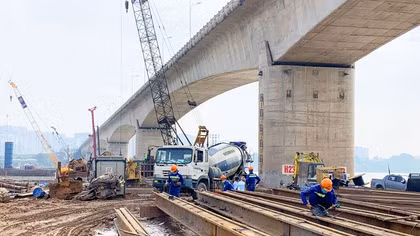 Đầu tư công gặp khó vì thiếu vật liệu xây dựng