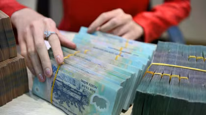 Thu ngân sách 8 tháng đạt hơn 2 triệu tỷ đồng