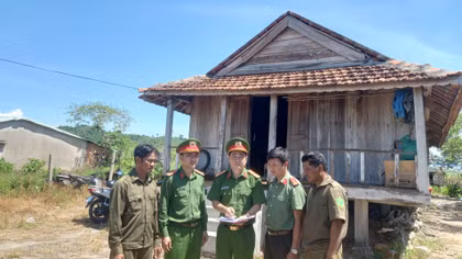 Bảo vệ cuộc sống bình yên vùng cao Suối Trai
