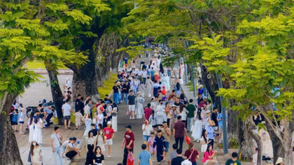Huế xử lý nghiêm hành vi chèo kéo, cò mồi trong mùa cao điểm du lịch