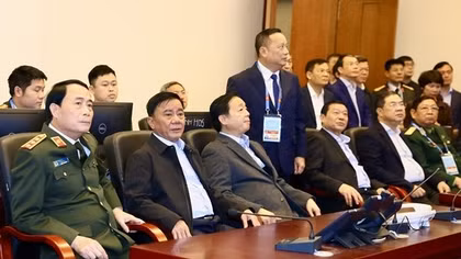 Thường trực Ban Bí thư thăm Trung tâm Chỉ huy Bộ Công an bảo vệ Đại hội XIV của Đảng