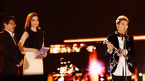 Erik giành giải Ca khúc của năm tại Zing Music Awards