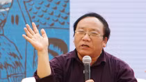 Nhà thơ Trần Đăng Khoa giao lưu và ký tặng sách tại TP.Hồ Chí Minh