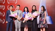 Đoàn phim “Đảo Của Dân Ngụ Cư” háo hức trước giờ tham gia LHP quốc tế Cannes