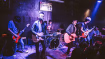 Ban nhạc Cá hồi hoang công bố album “Gấp” và tour diễn xuyên Việt