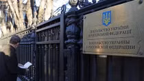 Nga trục xuất nhà ngoại giao Ukraine